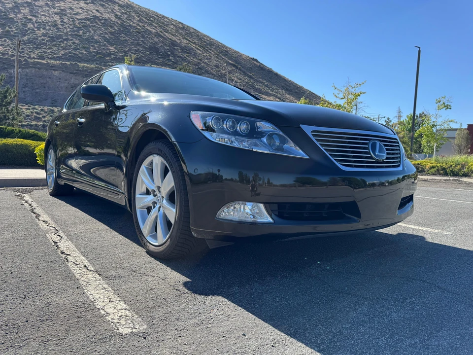 2008 Lexus LS 4th Gen - Image 16 of 31