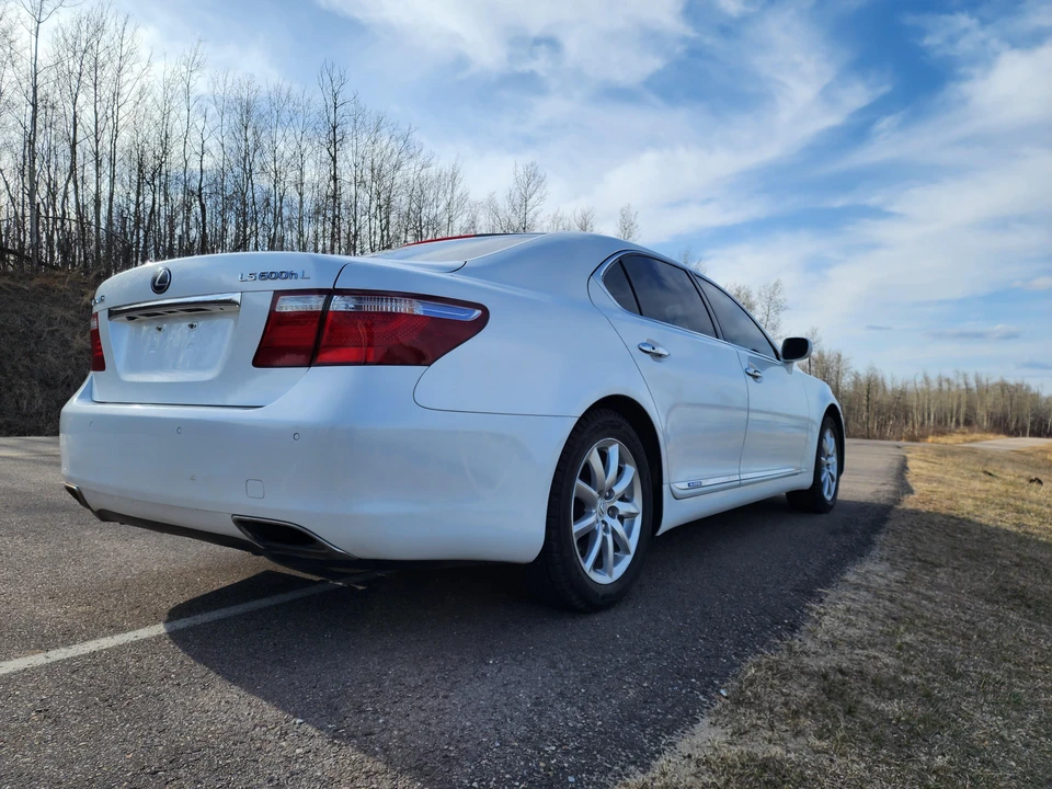 2008 Lexus LS 4th Gen - Image 21 of 31