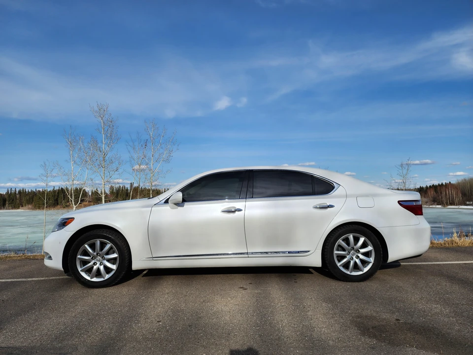 2008 Lexus LS 4th Gen - Image 13 of 31