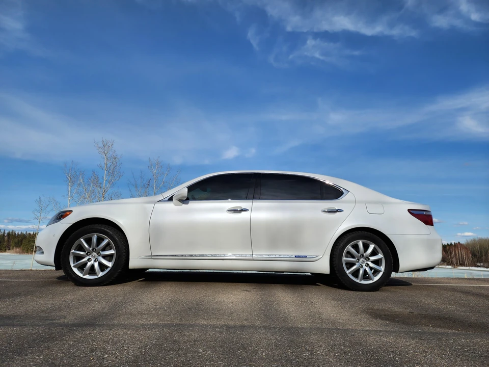 2008 Lexus LS 4th Gen - Image 15 of 31