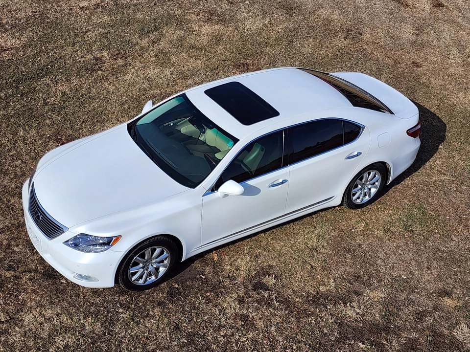 2008 Lexus LS 4th Gen - Image 10 of 31