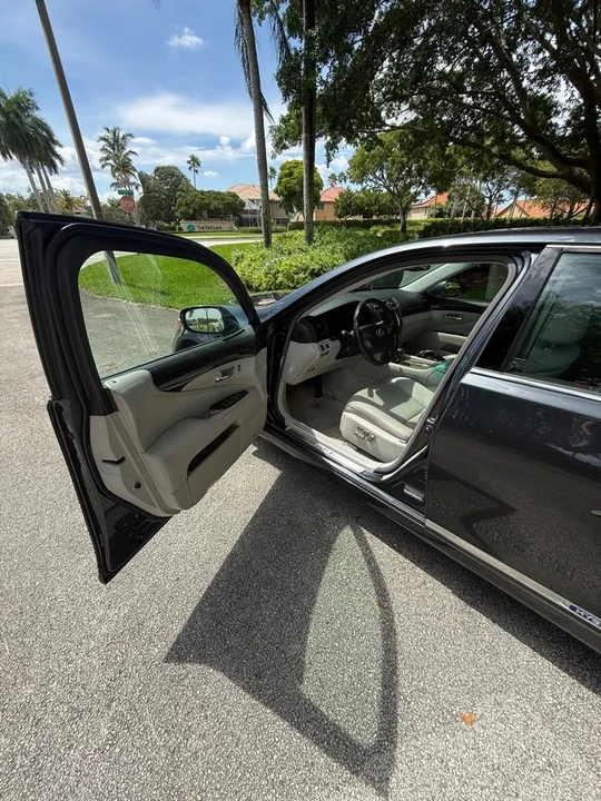 2008 Lexus LS 4th Gen - Image 6 of 17