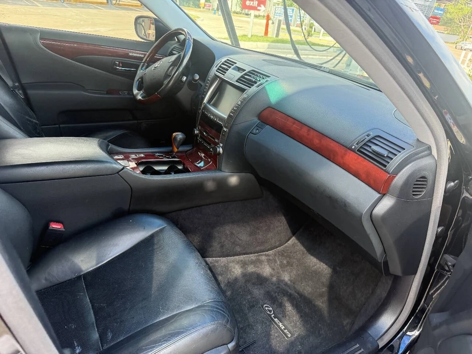 2008 Lexus LS 4th Gen - Image 20 of 31