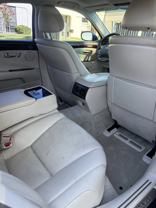 2008 Lexus LS 4th Gen - Image 11 of 12
