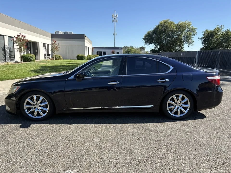 2008 Lexus LS 4th Gen - Image 2 of 12