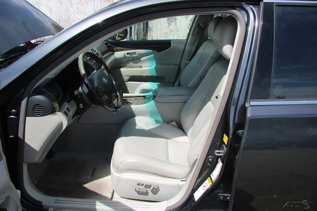 2008 Lexus LS 4th Gen - Image 15 of 21