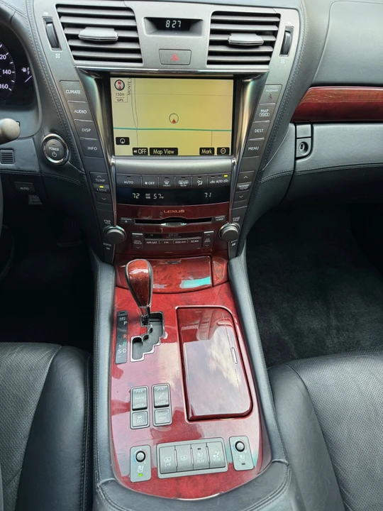 2008 Lexus LS 4th Gen - Image 22 of 31