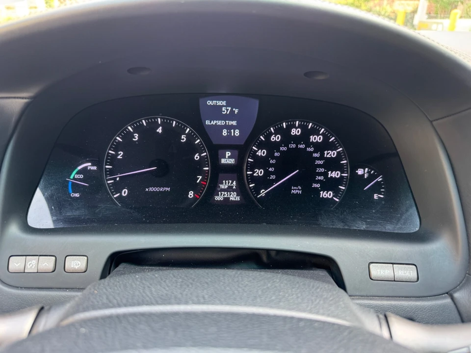 2008 Lexus LS 4th Gen - Image 19 of 31