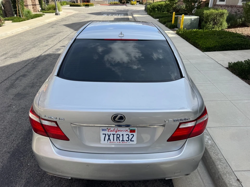 2008 Lexus LS 4th Gen - Image 5 of 31