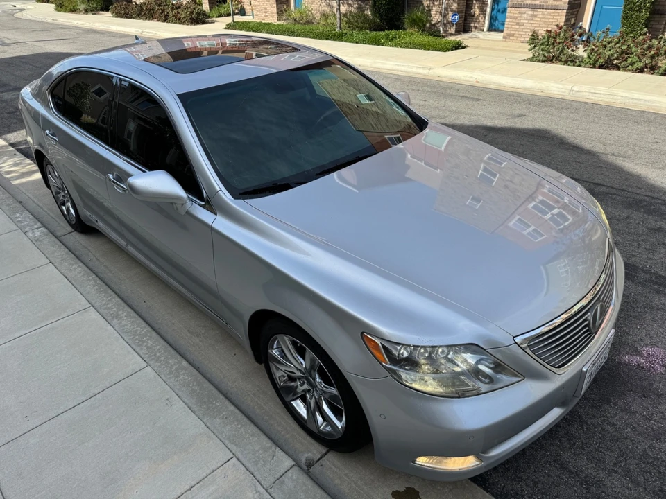 2008 Lexus LS 4th Gen - Image 11 of 31