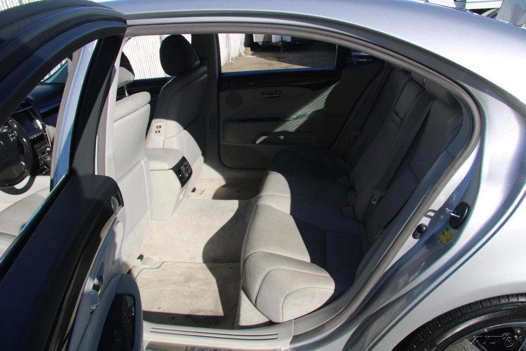 2008 Lexus LS 4th Gen - Image 20 of 21