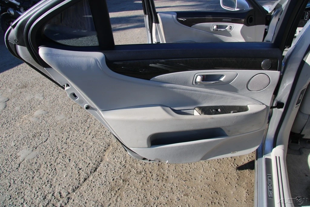 2008 Lexus LS 4th Gen - Image 19 of 21