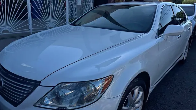 2008 Lexus LS 460 Sedan