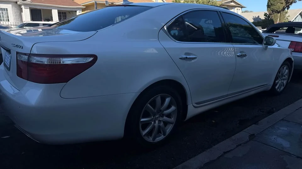 2008 Lexus LS 4th Gen - Image 2 of 5