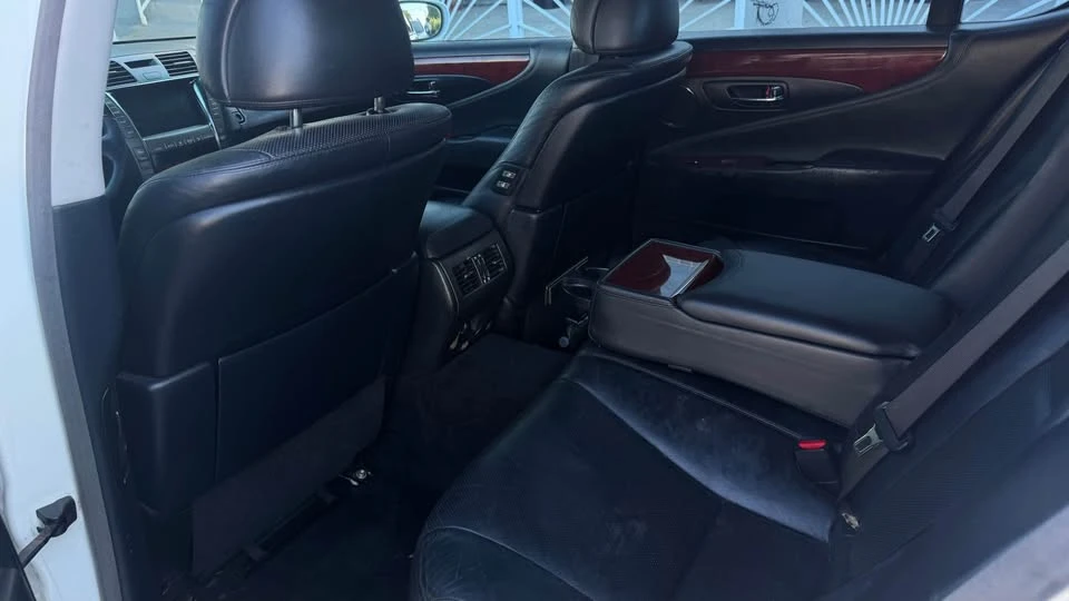 2008 Lexus LS 4th Gen - Image 4 of 5