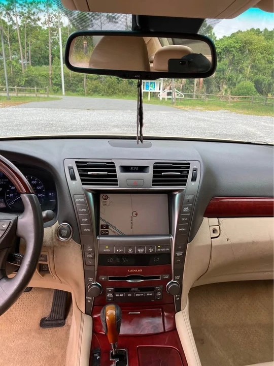 2008 Lexus LS 4th Gen - Image 11 of 12