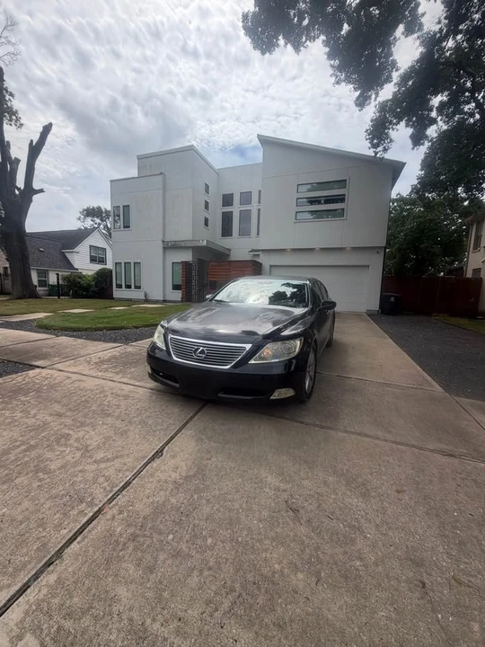 2008 Lexus LS 4th Gen - Image 4 of 6