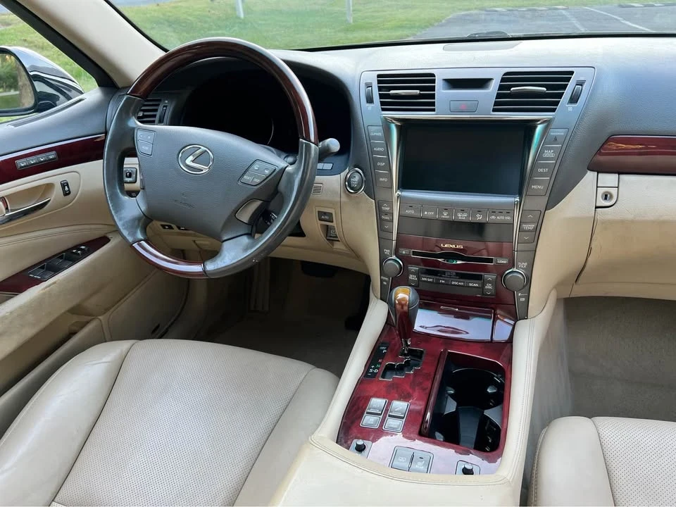 2008 Lexus LS 4th Gen - Image 14 of 20