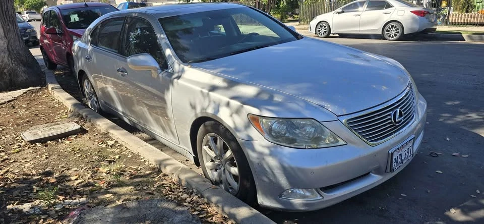 2008 Lexus LS 4th Gen - Image 2 of 9