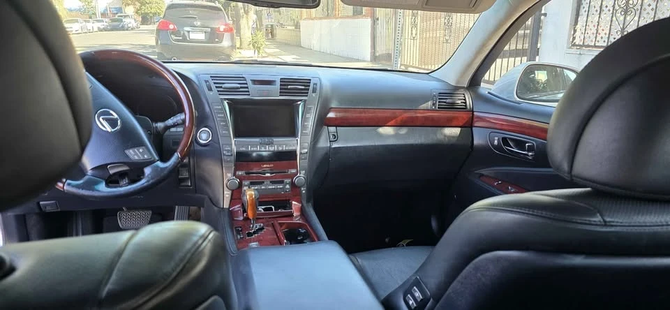 2008 Lexus LS 4th Gen - Image 9 of 9