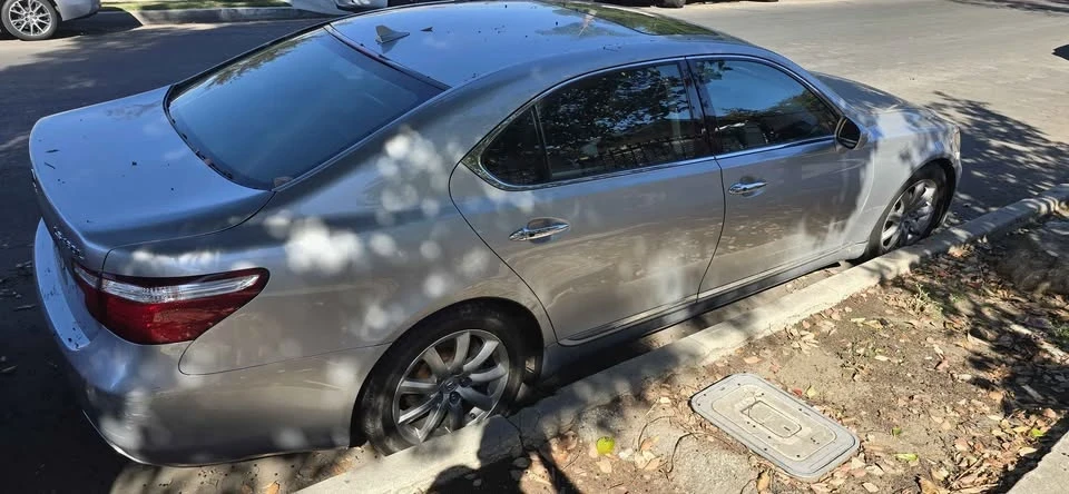 2008 Lexus LS 4th Gen - Image 3 of 9