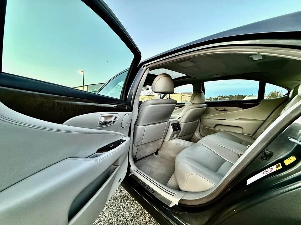 2008 Lexus LS 4th Gen - Image 12 of 19