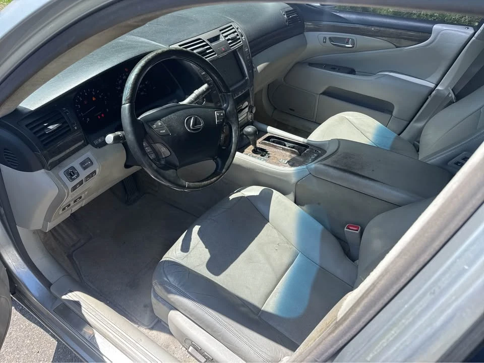 2008 Lexus LS 4th Gen - Image 6 of 8