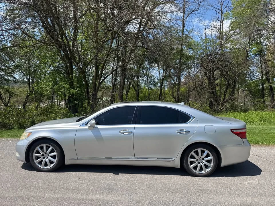 2008 Lexus LS 4th Gen - Image 3 of 8