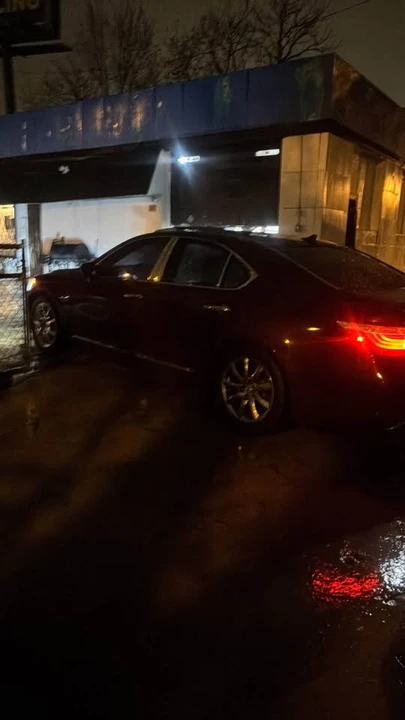 2008 Lexus LS 4th Gen - Image 2 of 10