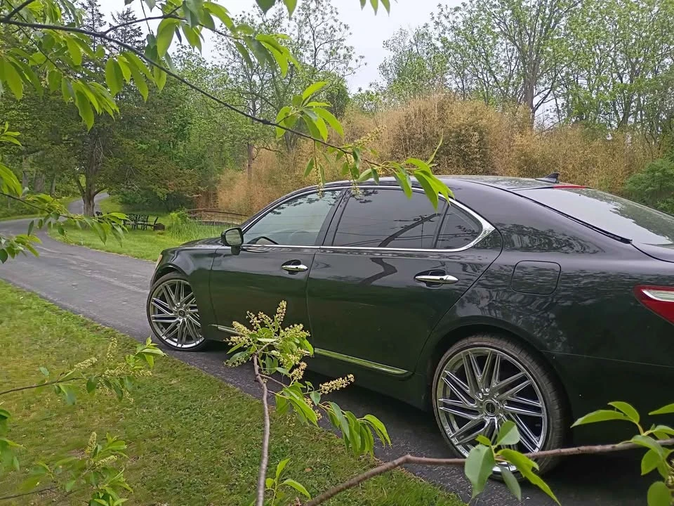 2008 Lexus LS 4th Gen - Image 12 of 20