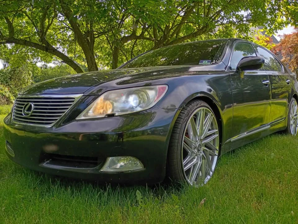 2008 Lexus LS 4th Gen - Image 15 of 20