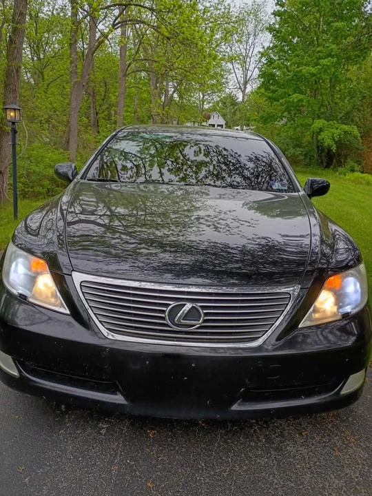 2008 Lexus LS 4th Gen - Image 2 of 20