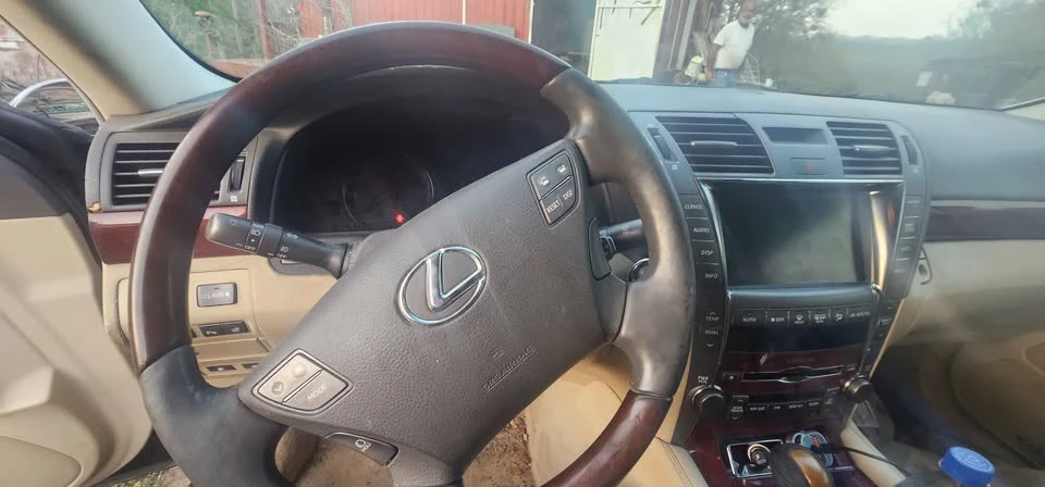 2008 Lexus LS 4th Gen - Image 10 of 10