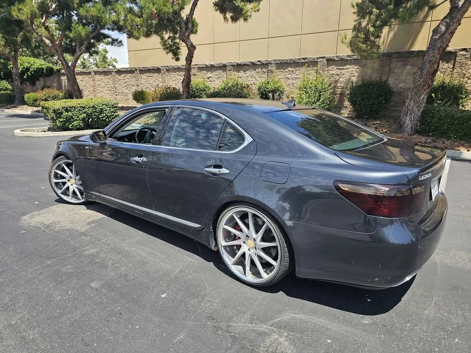 2008 Lexus LS 4th Gen - Image 12 of 15