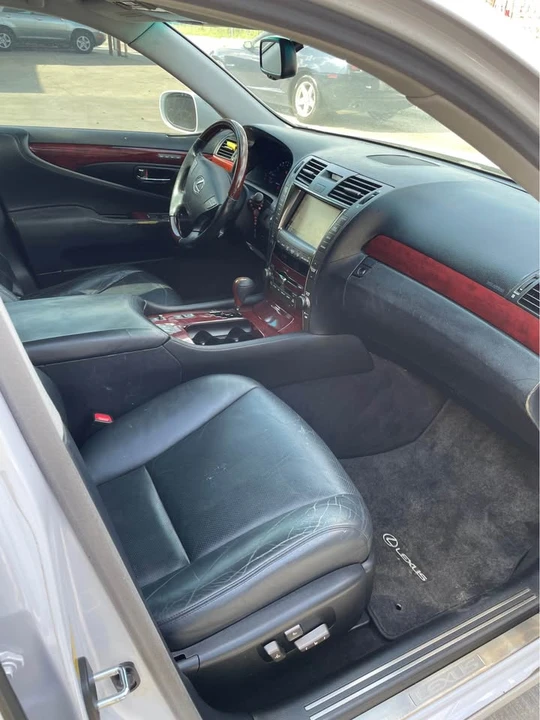 2008 Lexus LS 4th Gen - Image 4 of 6