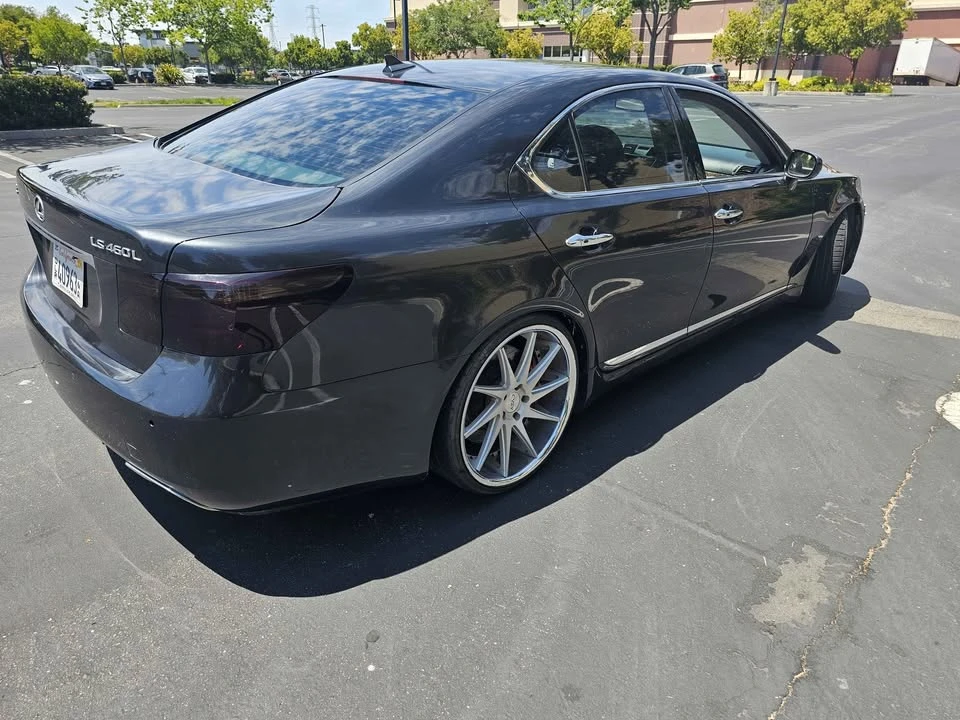 2008 Lexus LS 4th Gen - Image 11 of 15