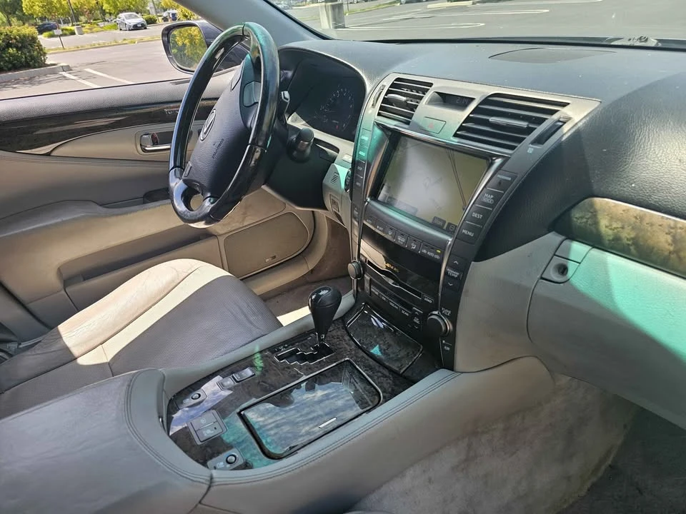 2008 Lexus LS 4th Gen - Image 8 of 15