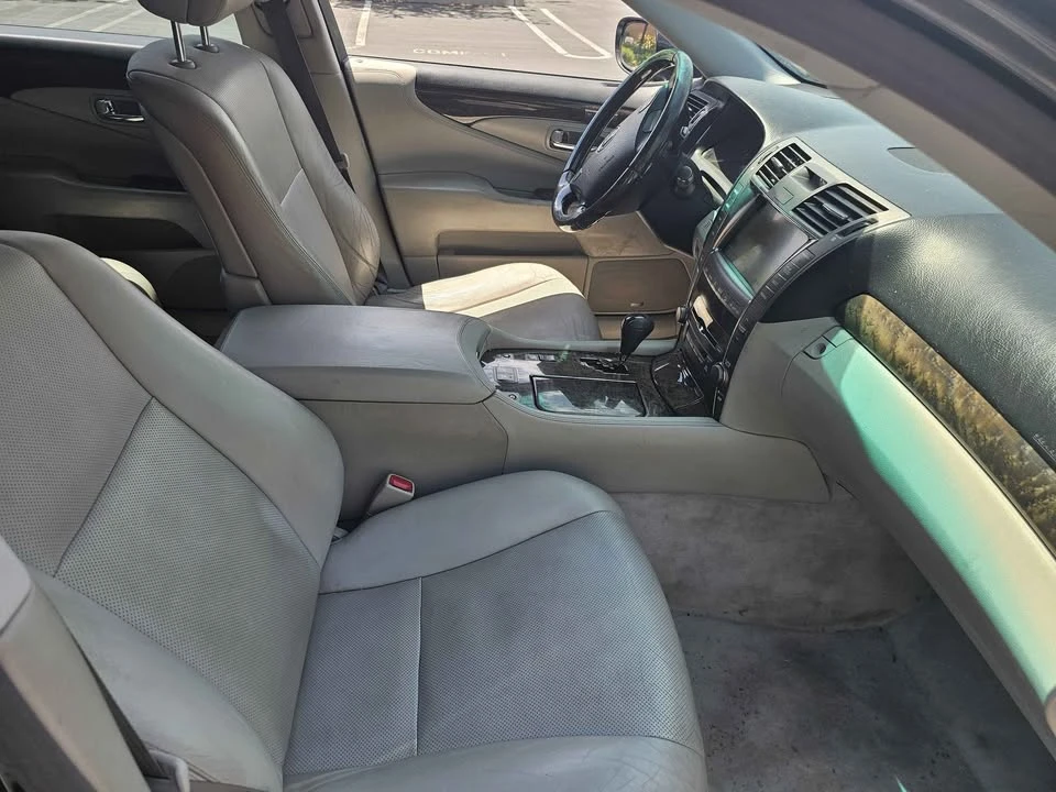 2008 Lexus LS 4th Gen - Image 9 of 15