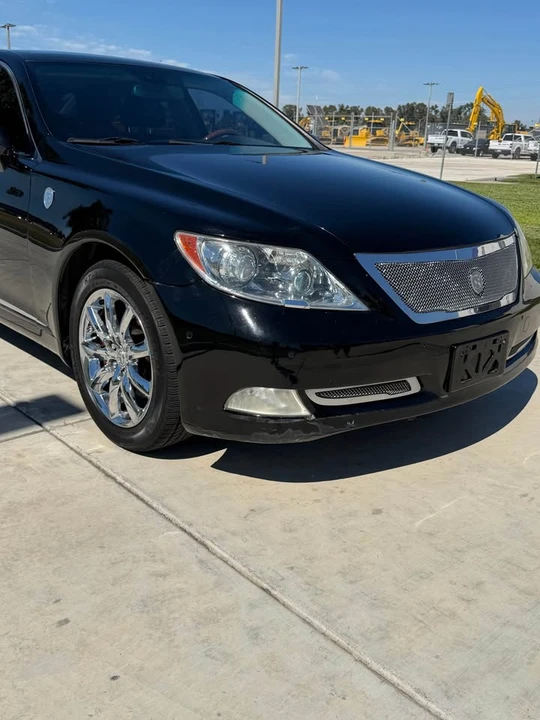 2008 Lexus LS 4th Gen - Image 2 of 20