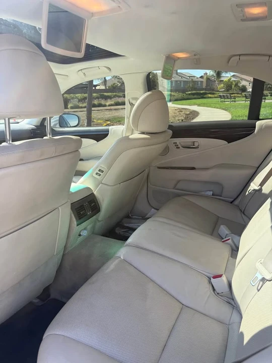 2008 Lexus LS 4th Gen - Image 5 of 11