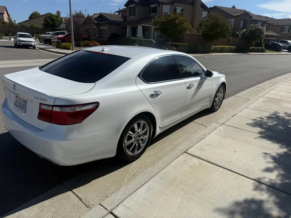2008 Lexus LS 4th Gen - Image 3 of 11