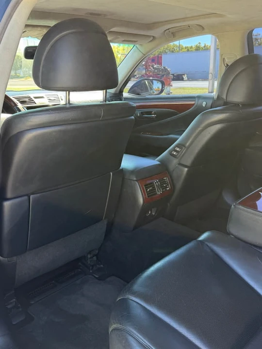 2008 Lexus LS 4th Gen - Image 15 of 20