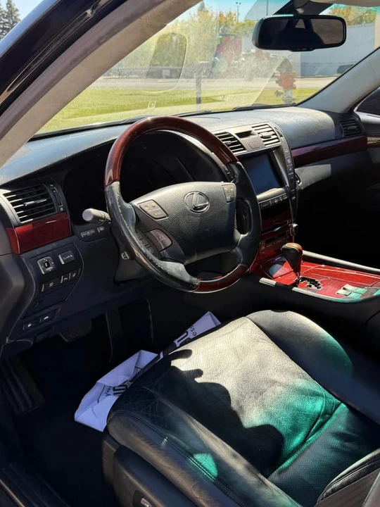 2008 Lexus LS 4th Gen - Image 16 of 20