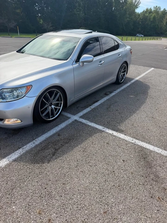 2008 Lexus LS 4th Gen - Image 2 of 8