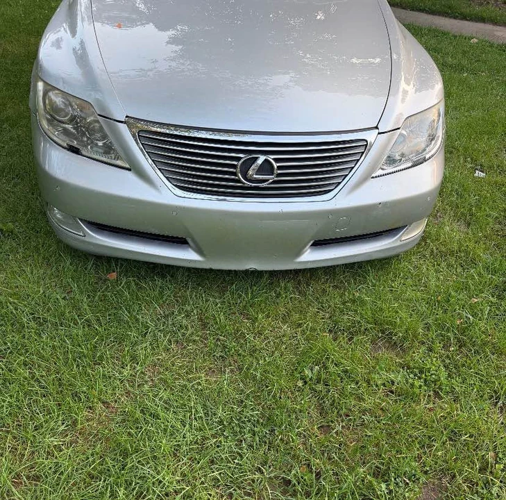 2008 Lexus LS 4th Gen - Image 5 of 8
