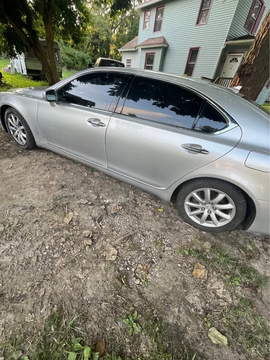 2008 Lexus LS 4th Gen - Image 5 of 5