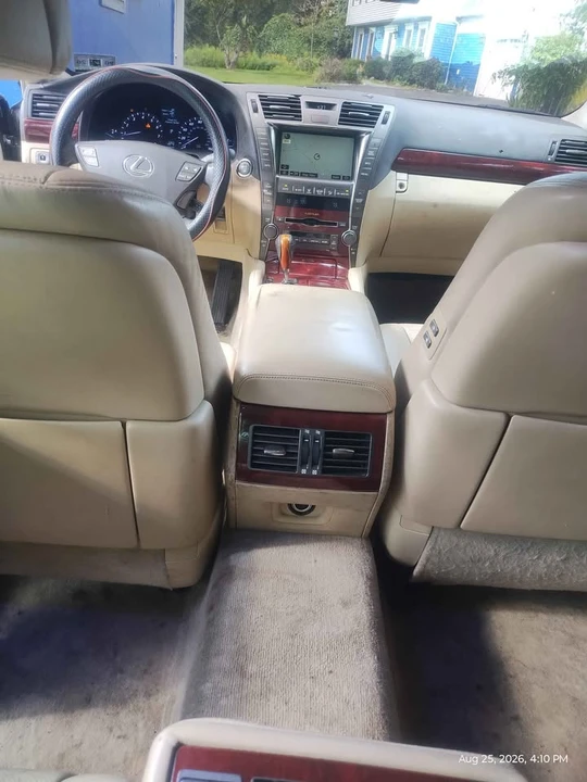 2008 Lexus LS 4th Gen - Image 11 of 20