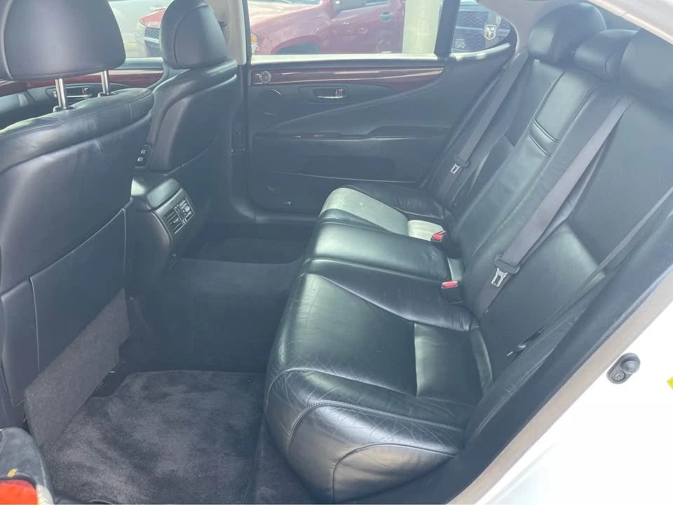 2008 Lexus LS 4th Gen - Image 9 of 9