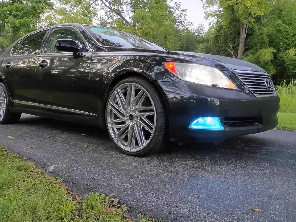 2008 Lexus LS 4th Gen - Image 2 of 20