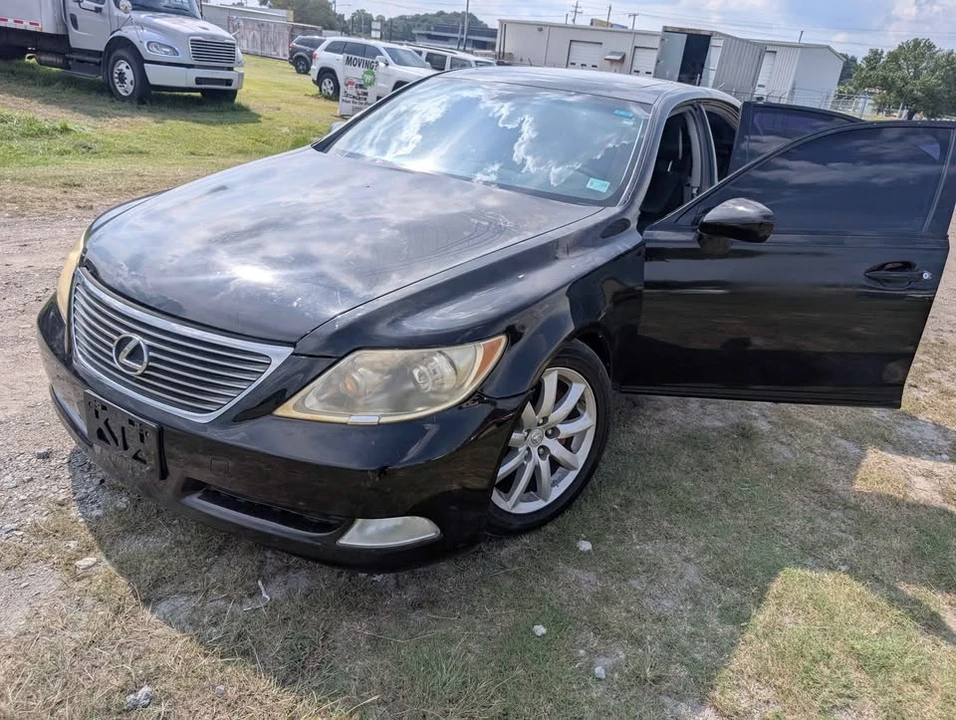 2008 Lexus LS 4th Gen - Image 16 of 18